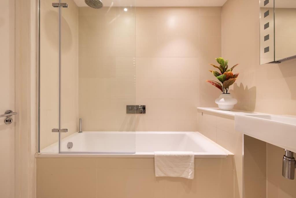 Apartment Wild Roses Serviced - Borough