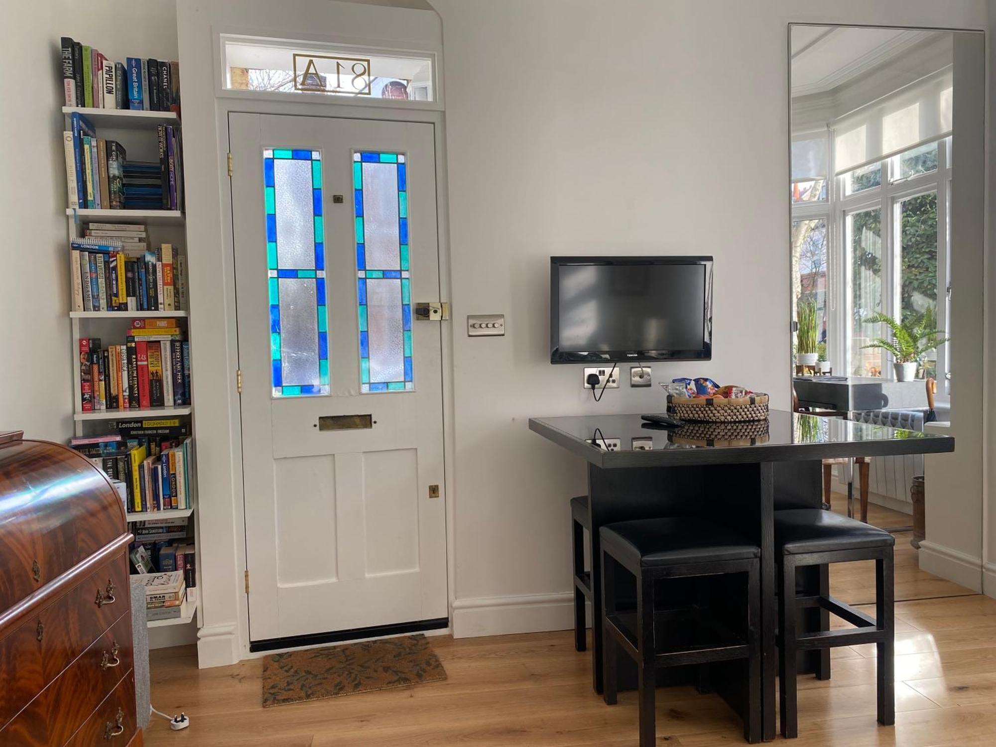 Interior Designed Flat Near Kew Botanical Gardens * Londres
