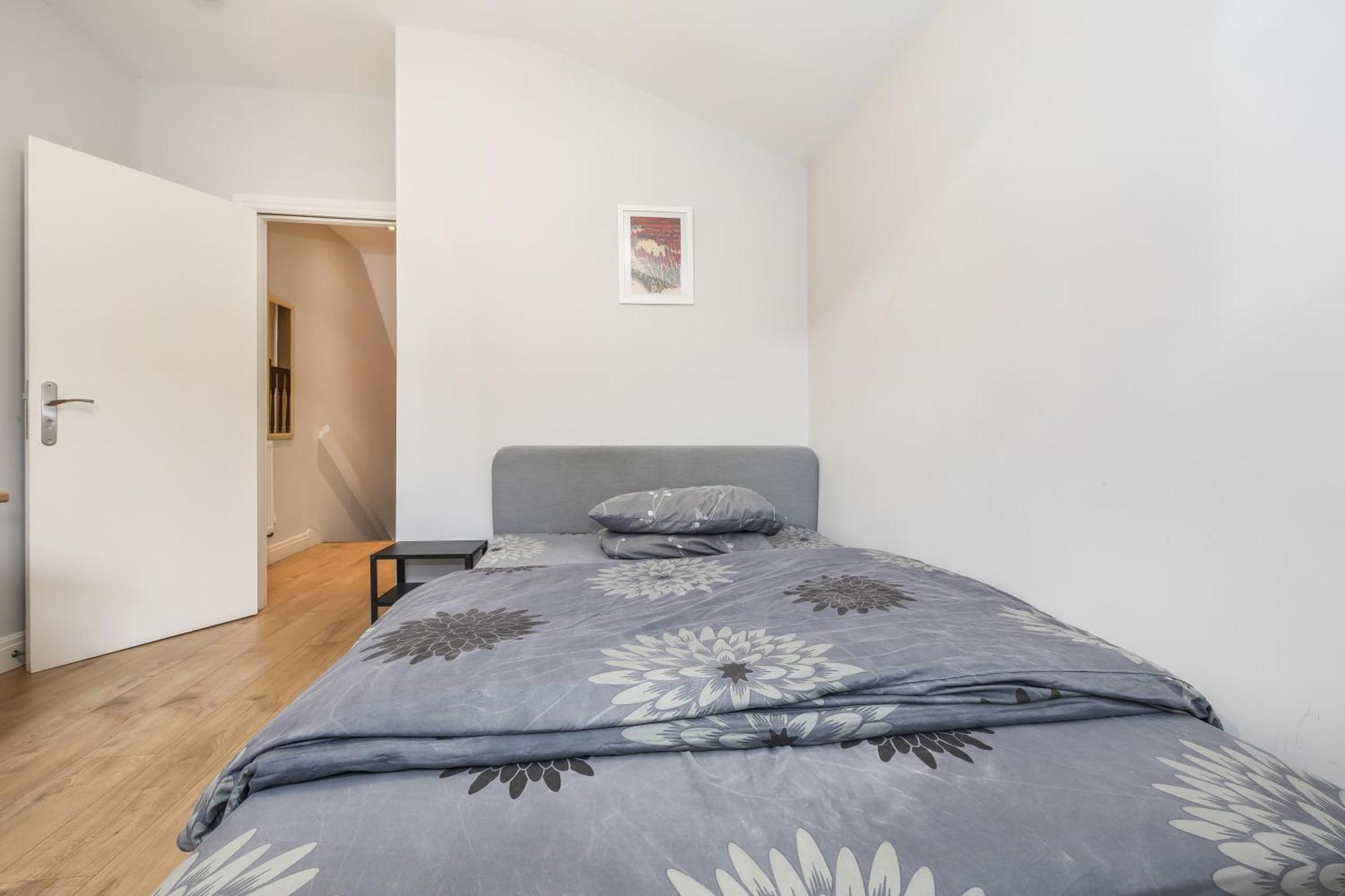 Spacious Near Hammersmith Staion *