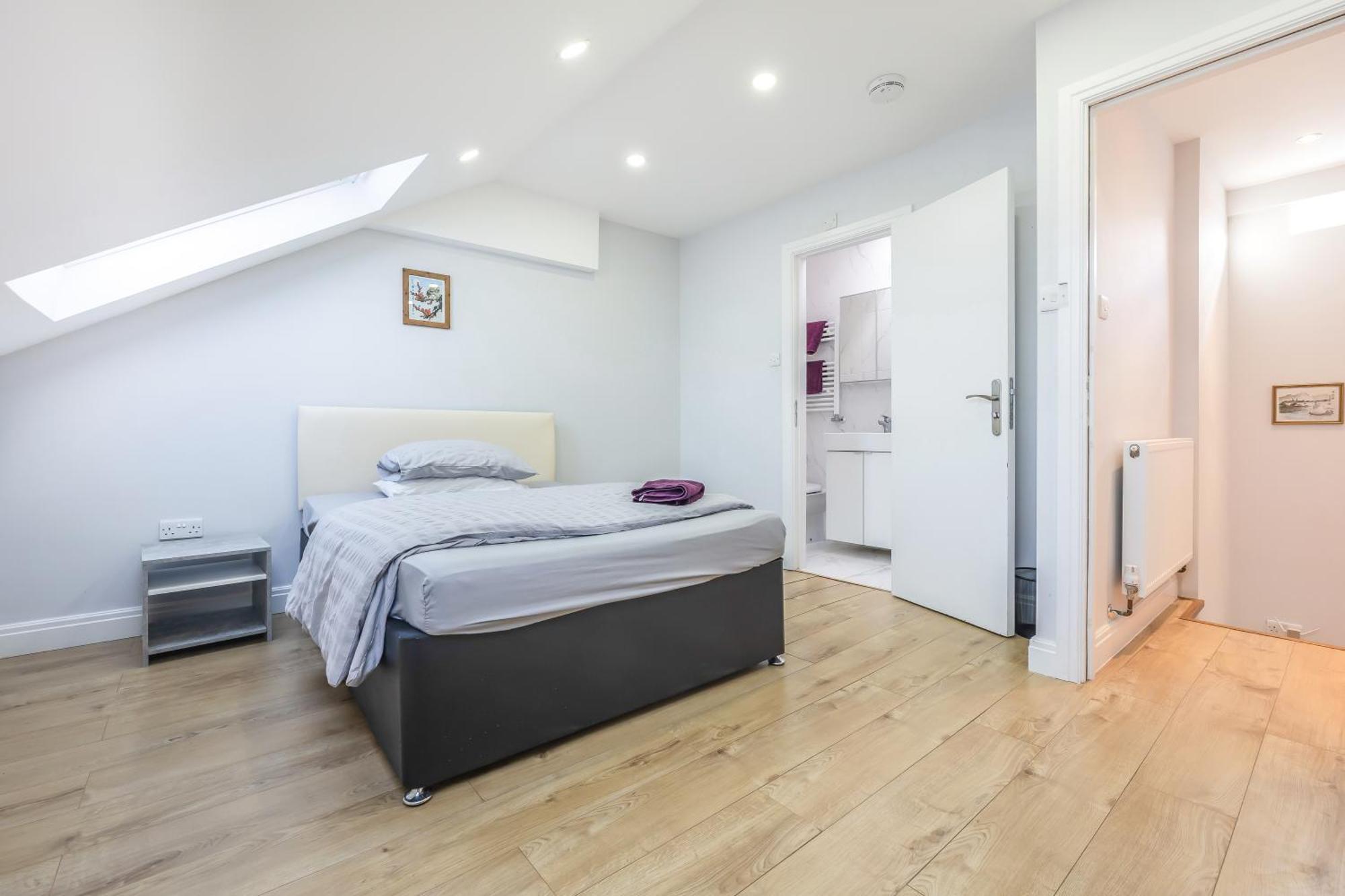 Apartment Spacious Near Hammersmith Staion