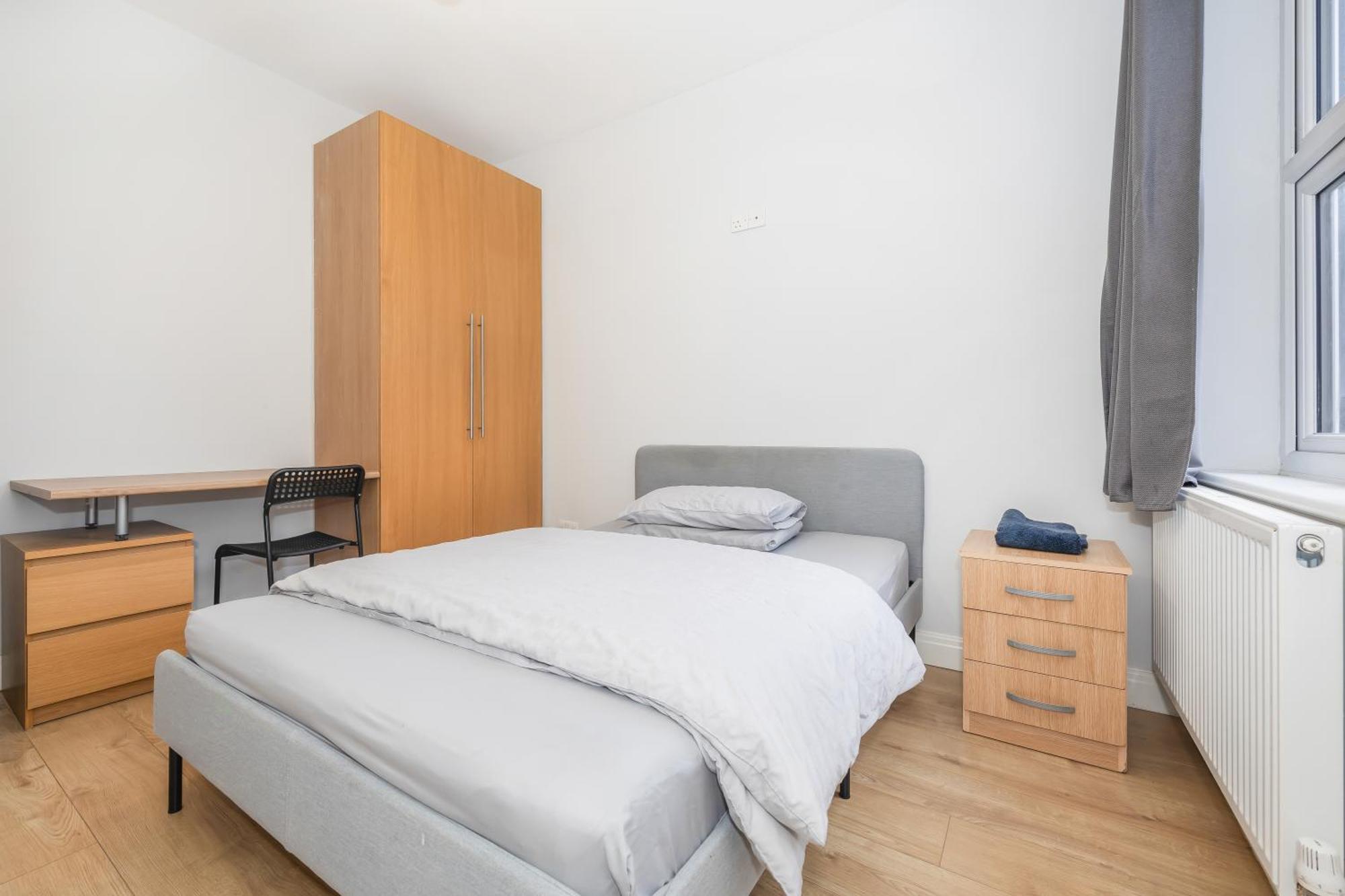 Spacious Near Hammersmith Staion