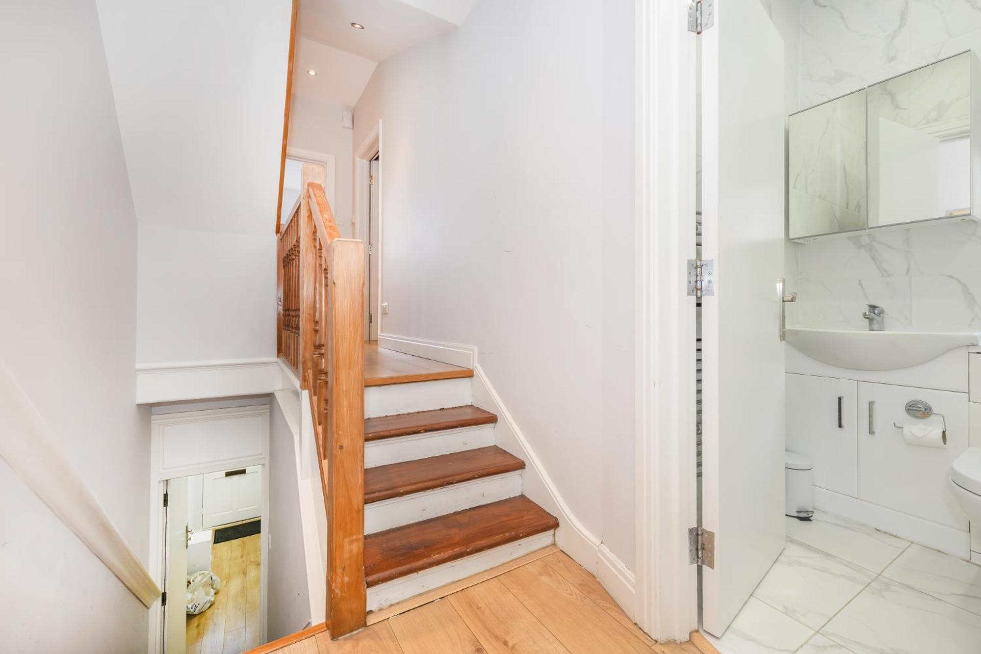 Apartment Spacious Near Hammersmith Staion