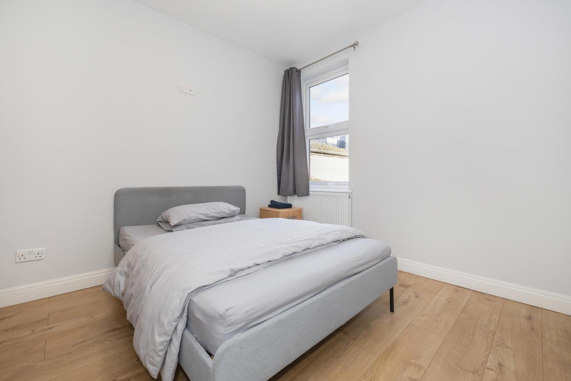 Spacious Near Hammersmith Staion