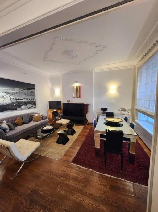 Apartamento 2 Bedroom Luxury Flat In South Kensington Londres