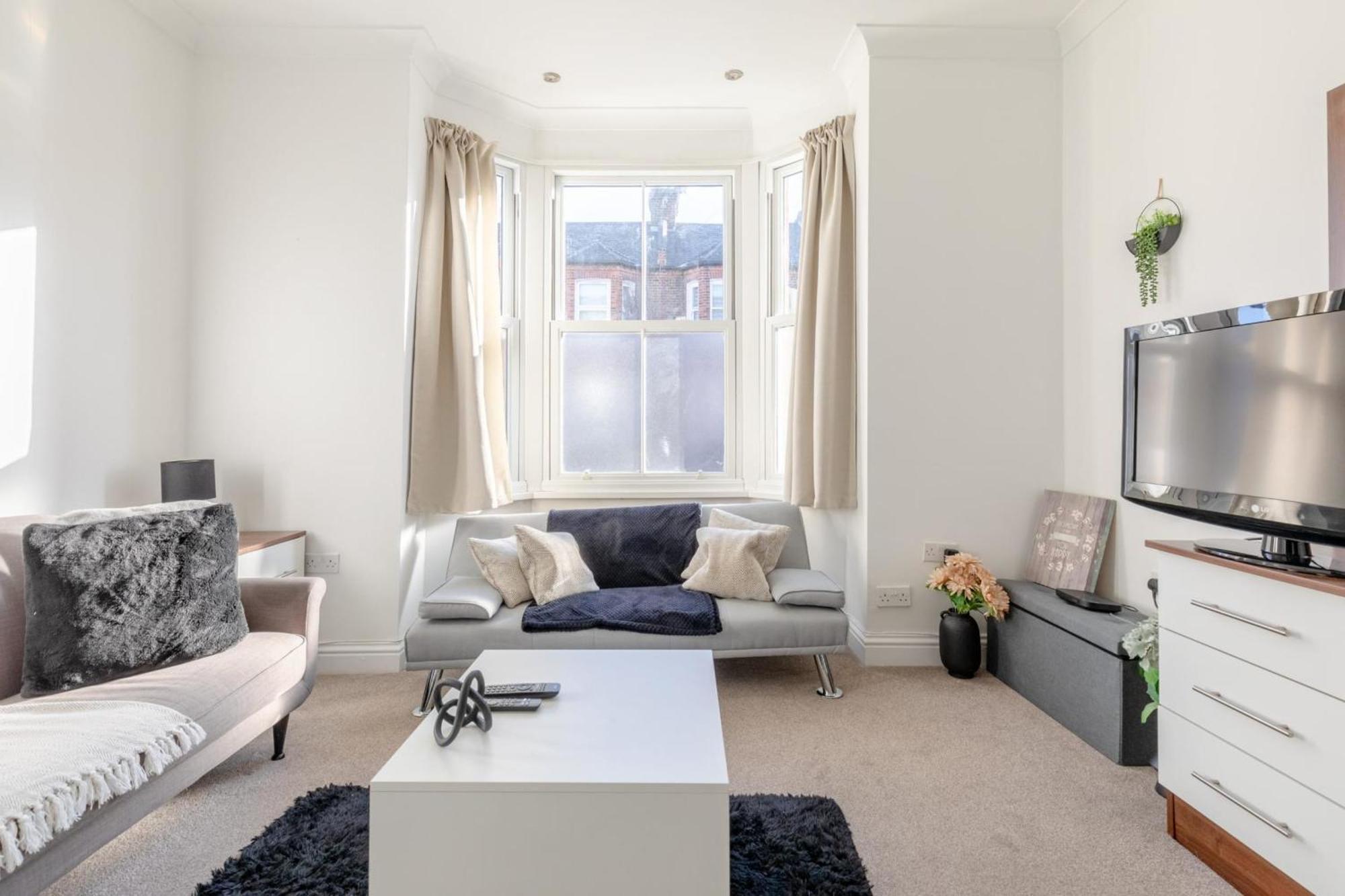 Spacious 1bd Flat 10 Mins From Battersea Park! Londres