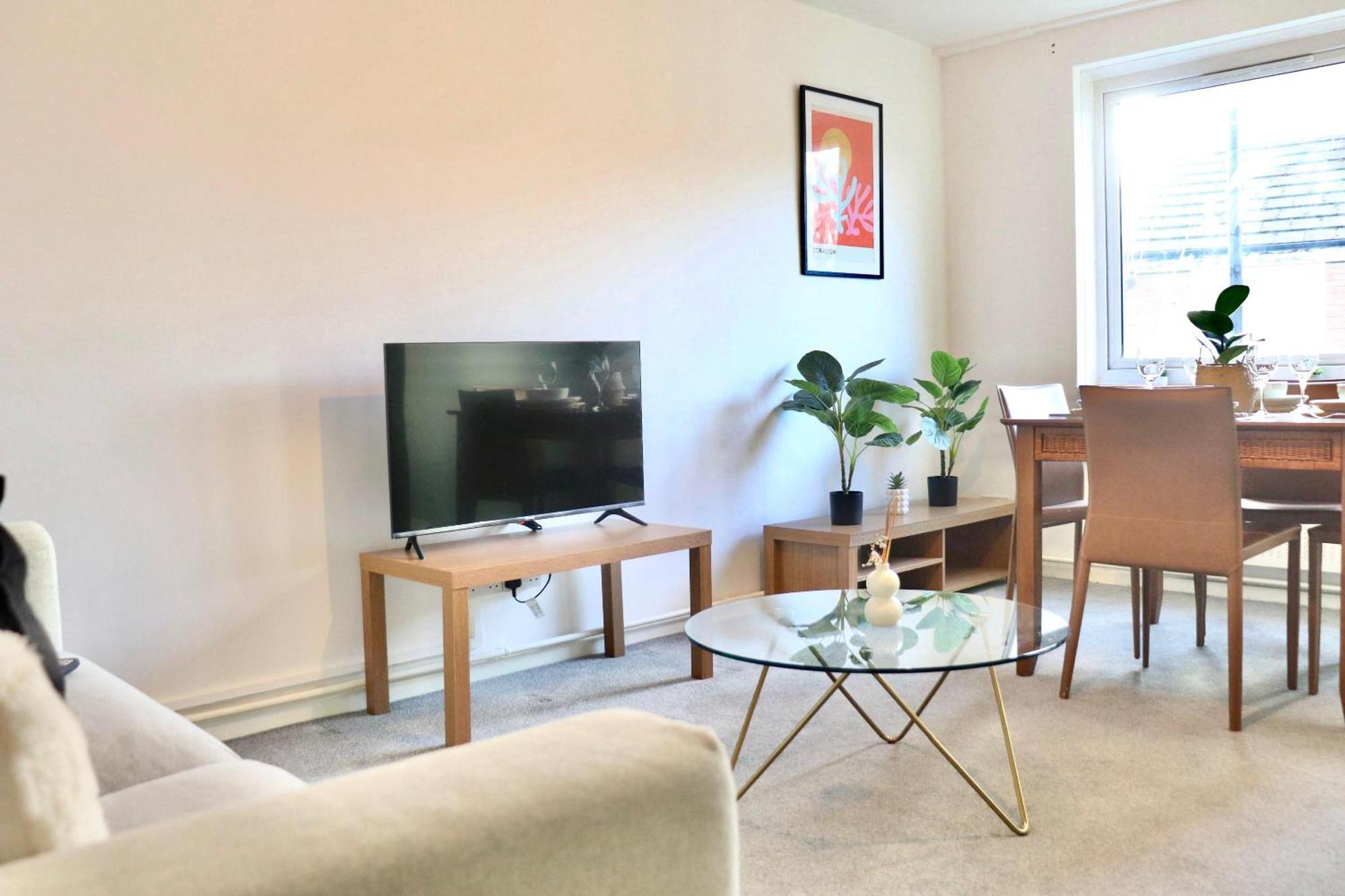 Stunning Apartment, Sleeps 4, London, 1 Bedroom, Zone 1, Kennington - Open For Business Stays, Long And Families Relocating * Londres