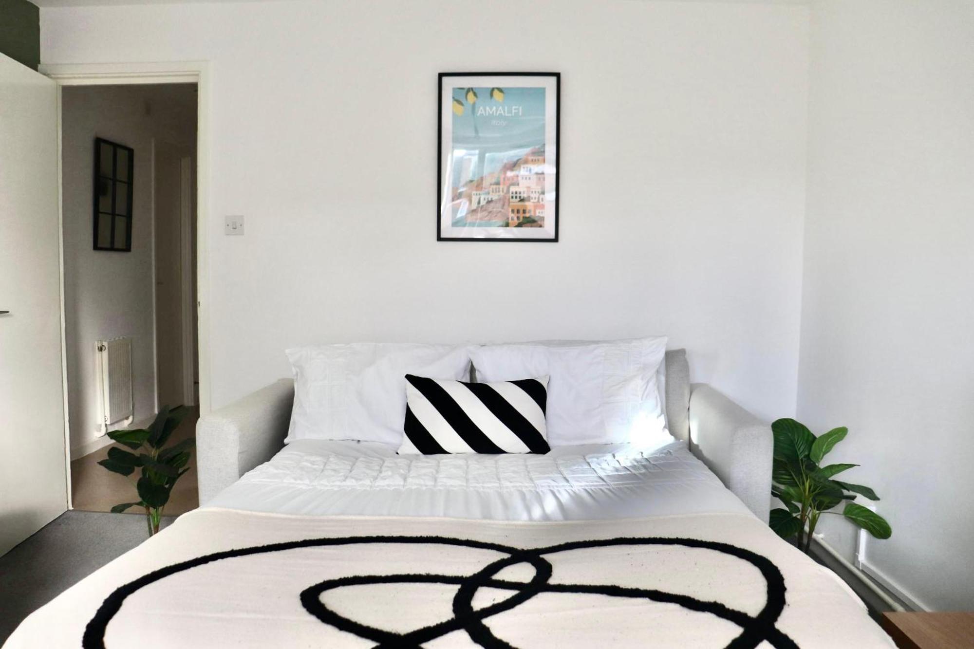 Stunning Apartment, Sleeps 4, London, 1 Bedroom, Zone 1, Kennington - Open For Business Stays, Long And Families Relocating Apartamento Londres