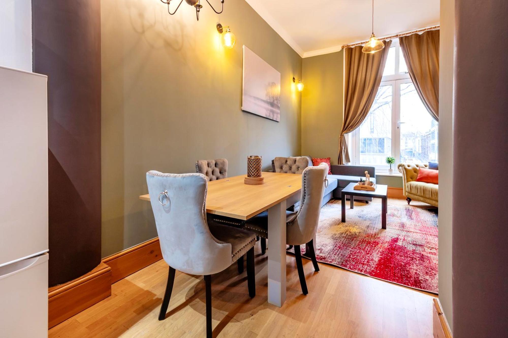 2 Bedroom In Center Of Apartamento *