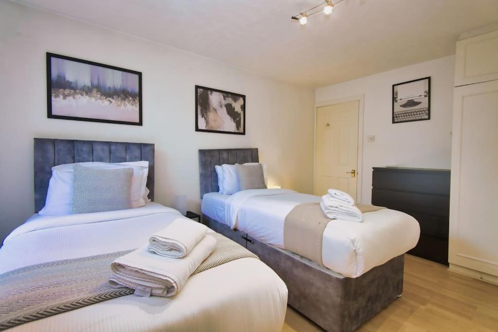 Two Bed House Near Kings Cross * London