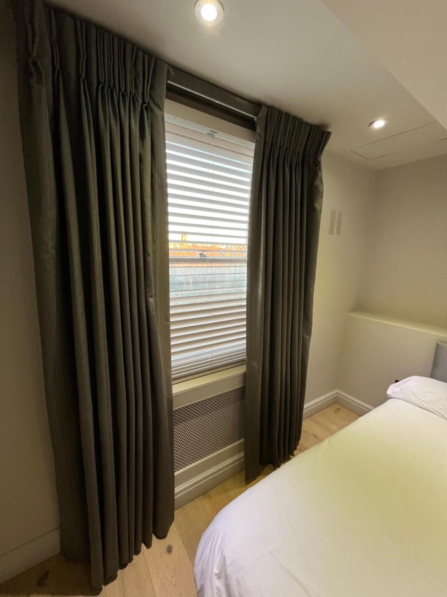 Modern Two Bed Flat In Notting Hill London
