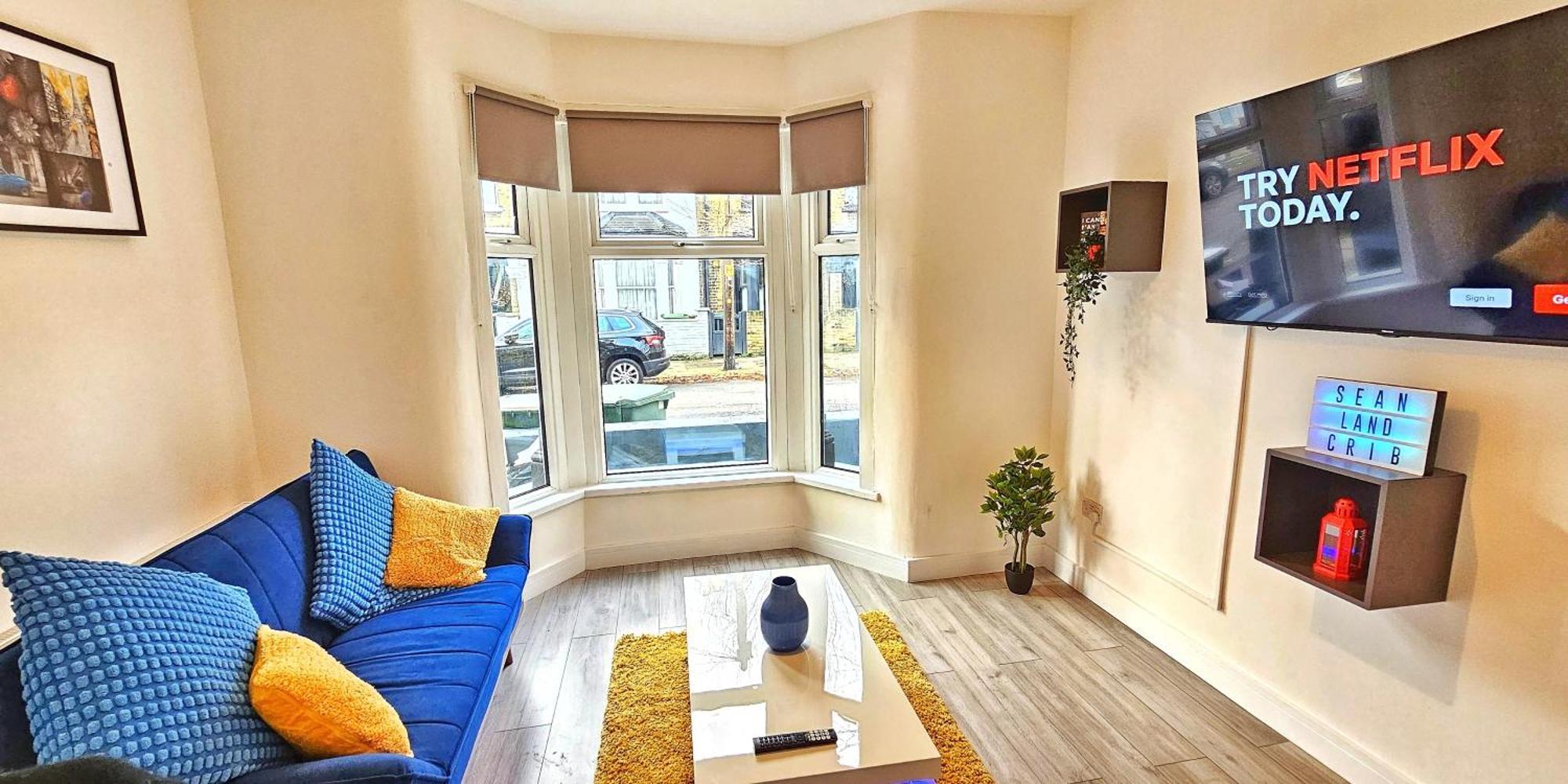 Holiday home Stratford City - Luxe House With Garden *