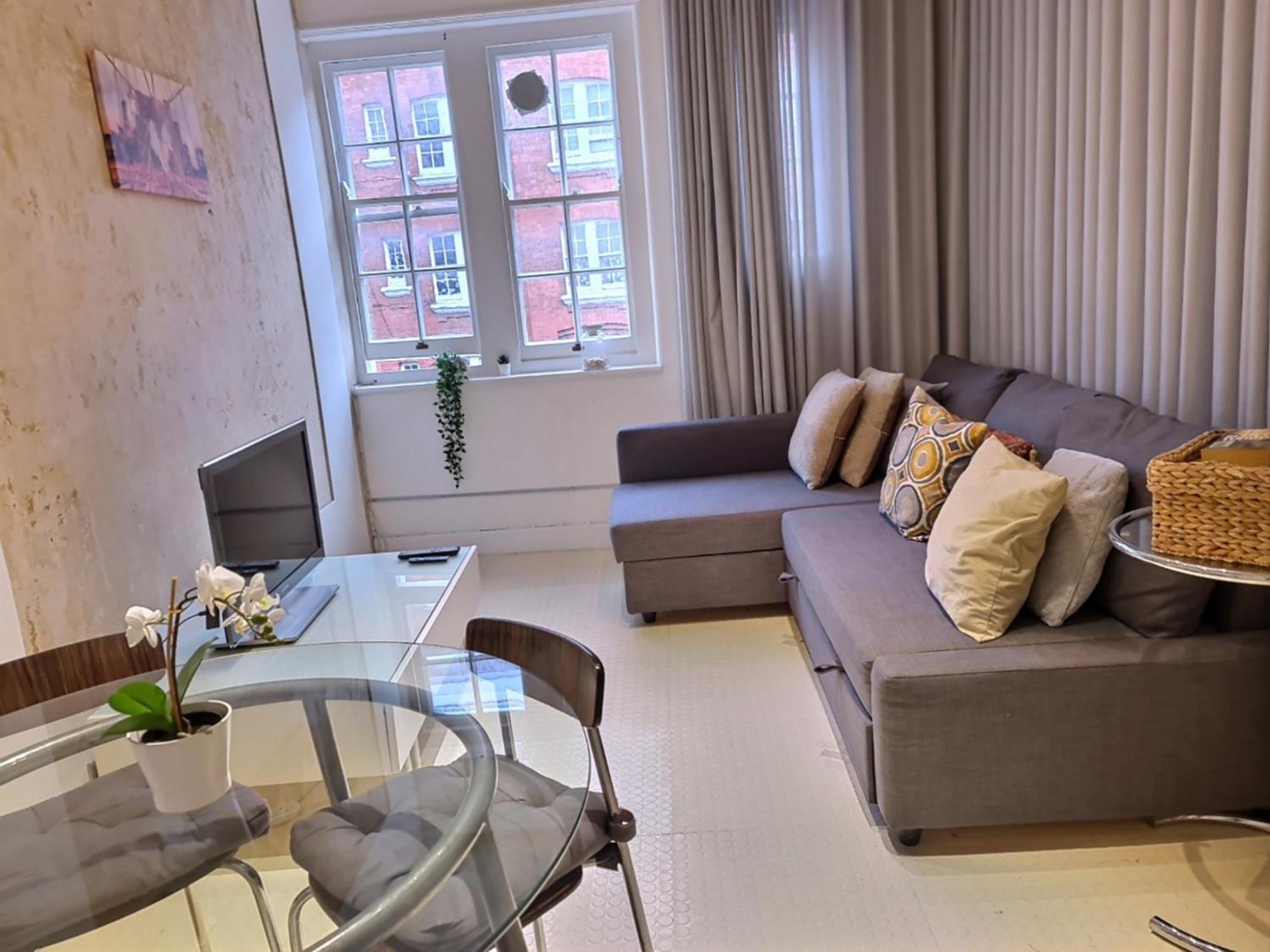 1 Bedroom Flat In Kings Cross * Londen