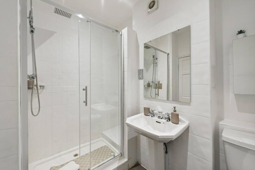 Chelsea Superior - 10 Minutes From Stadium Appartement