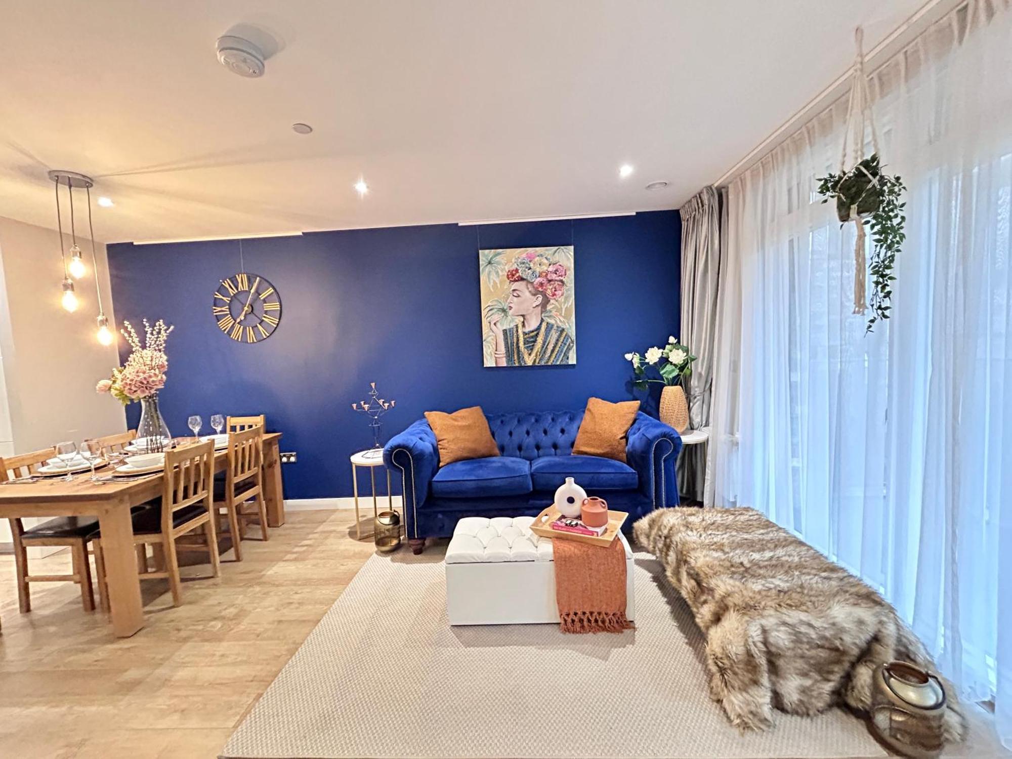 Canary Wharf, Sleeps 4, Fast Wifi, Gym, Prime Location Apartamento *