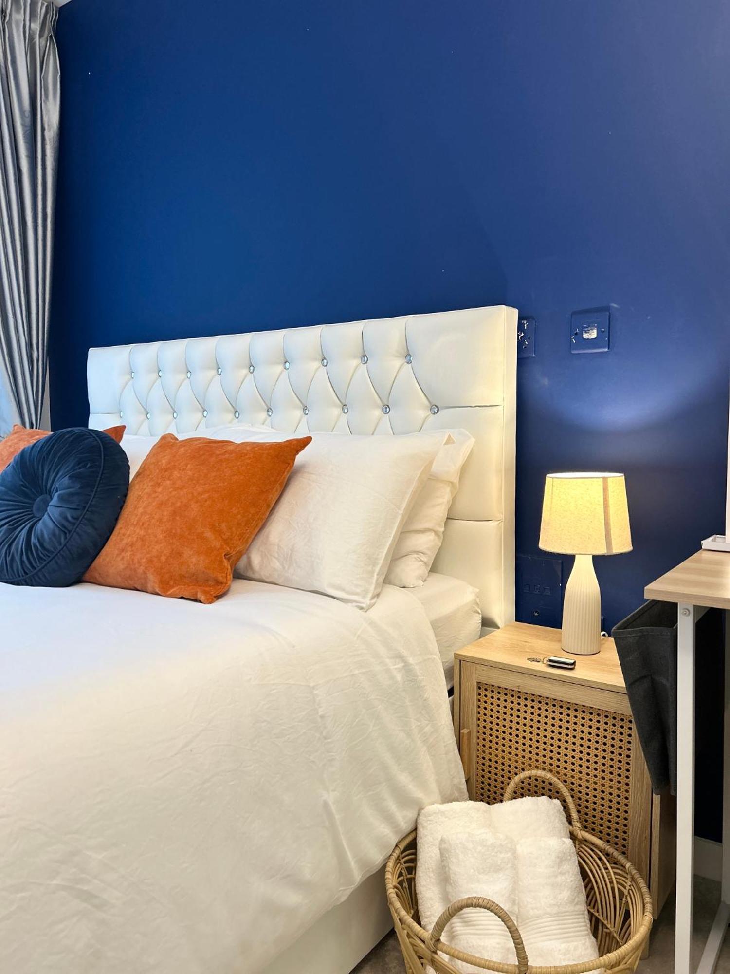 Apartamento Canary Wharf, Sleeps 4, Fast Wifi, Gym, Prime Location *