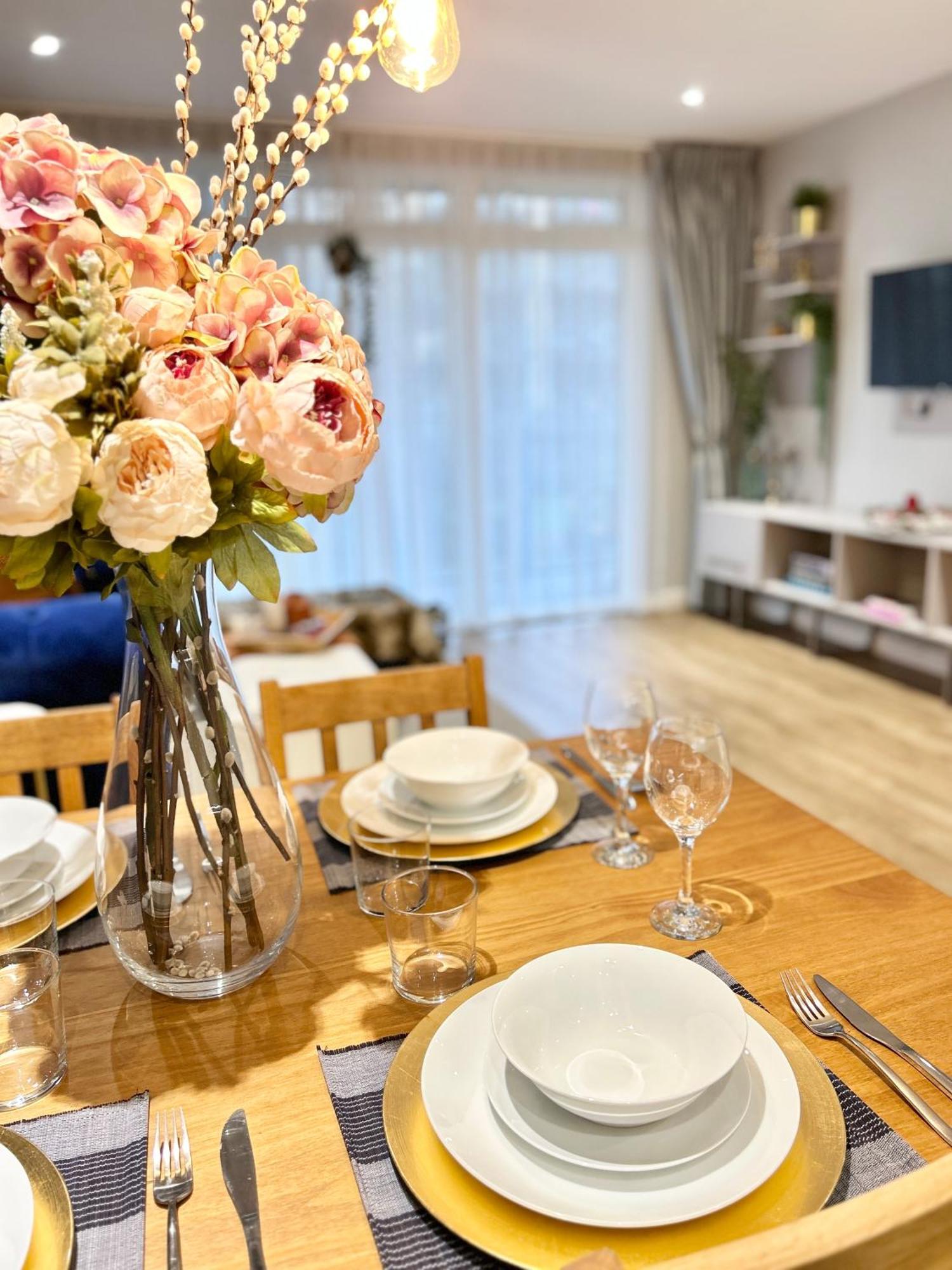 Apartamento Canary Wharf, Sleeps 4, Fast Wifi, Gym, Prime Location *