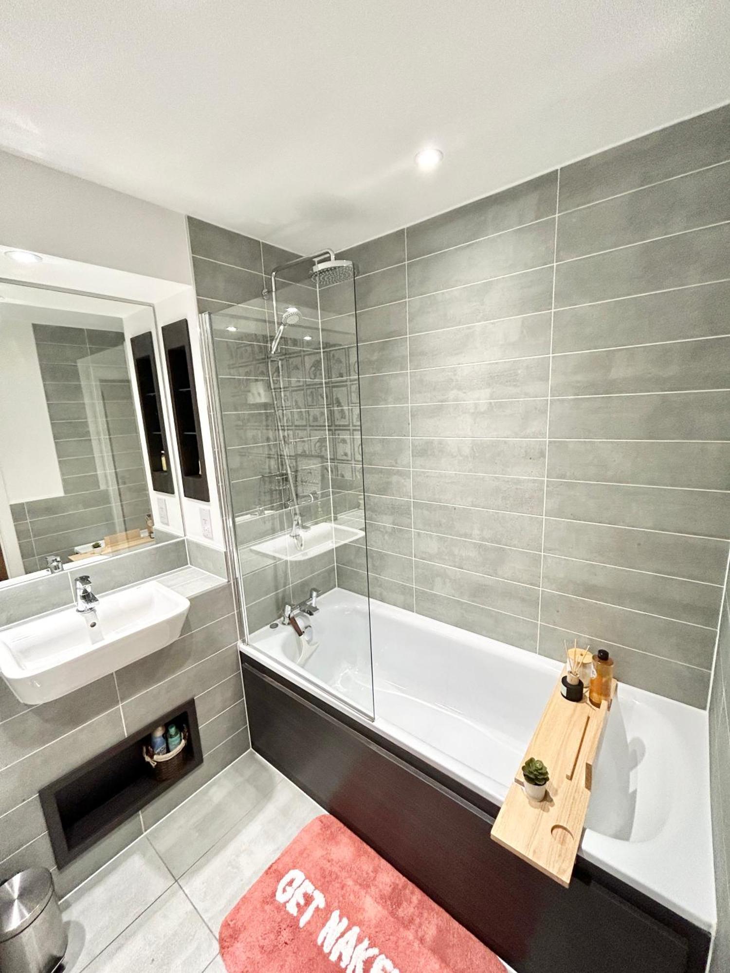 Canary Wharf, Sleeps 4, Fast Wifi, Gym, Prime Location Apartamento