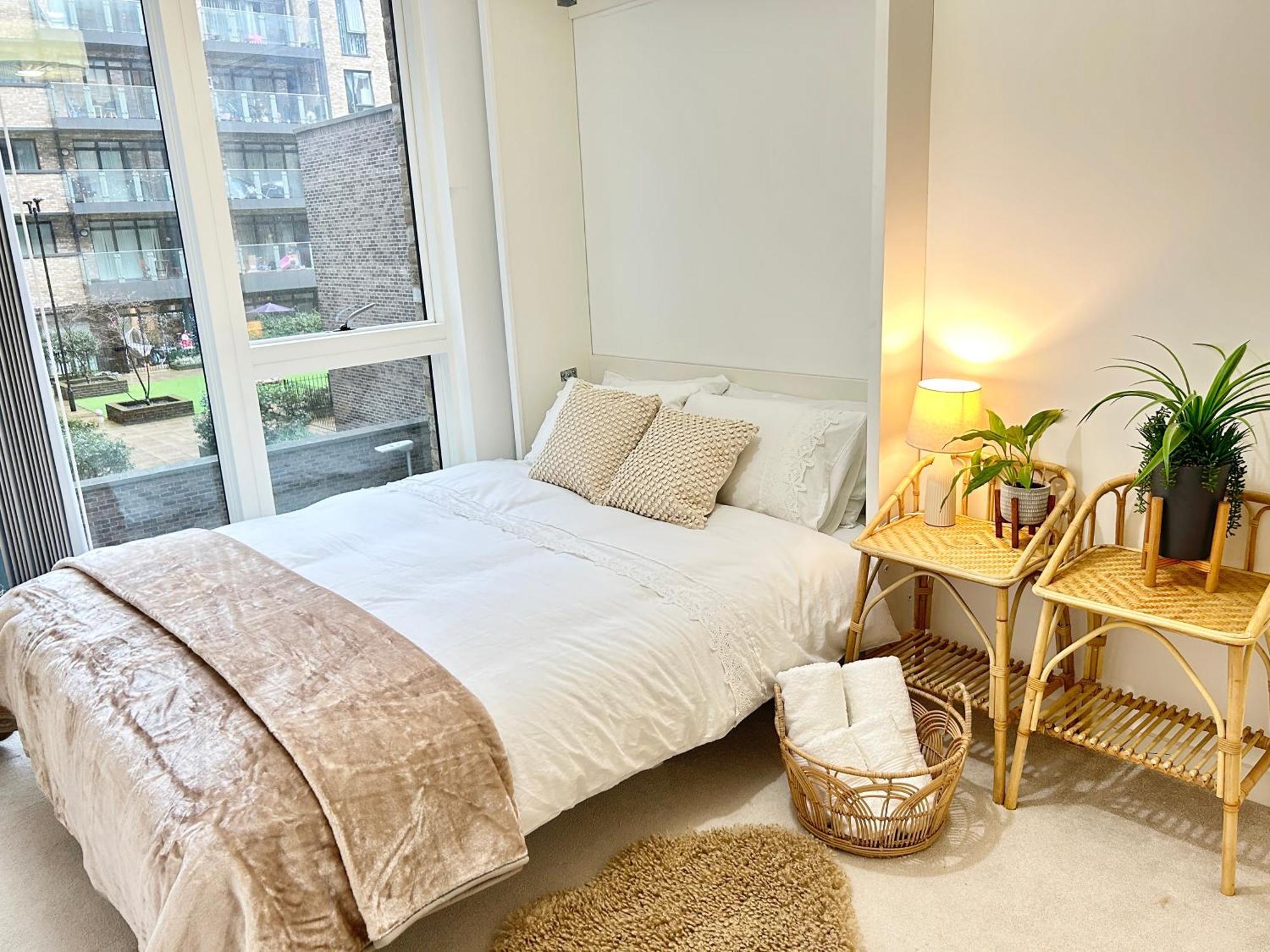 Canary Wharf, Sleeps 4, Fast Wifi, Gym, Prime Location Apartamento Londres
