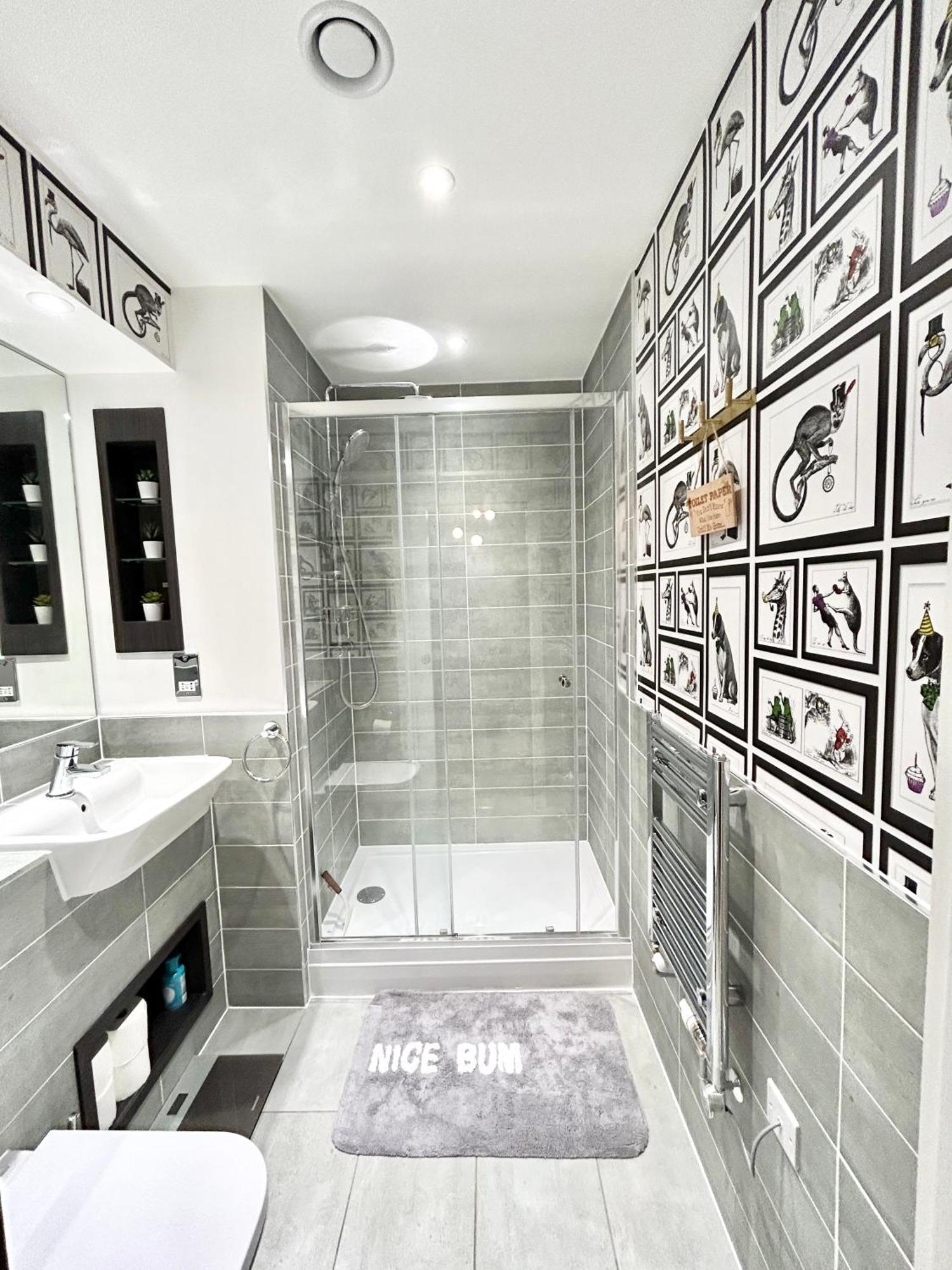 Canary Wharf, Sleeps 4, Fast Wifi, Gym, Prime Location Apartamento