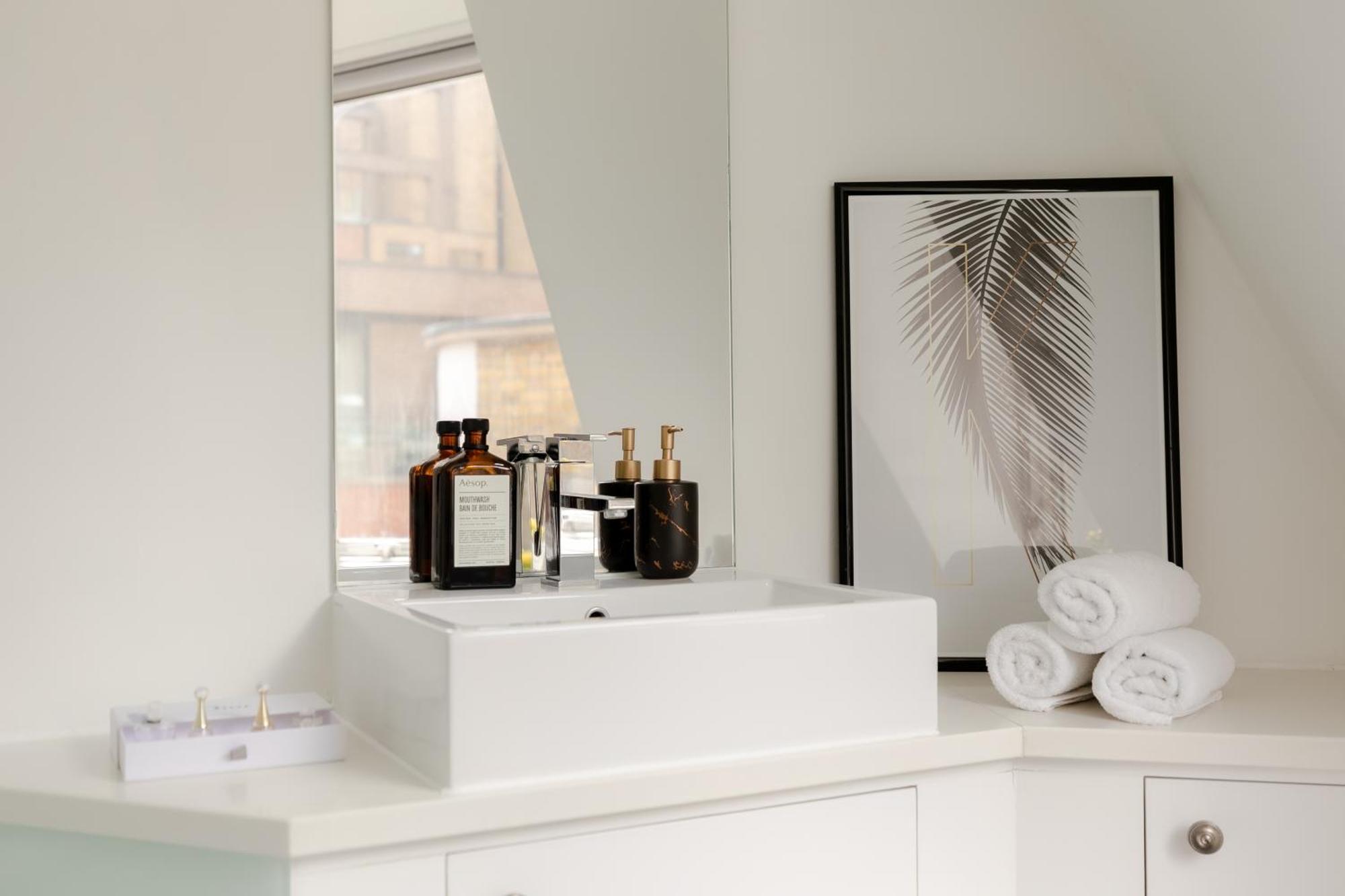 Rare Find Off Oxford St! Soho 5bed Design House For Xxl Groups Apartamento *