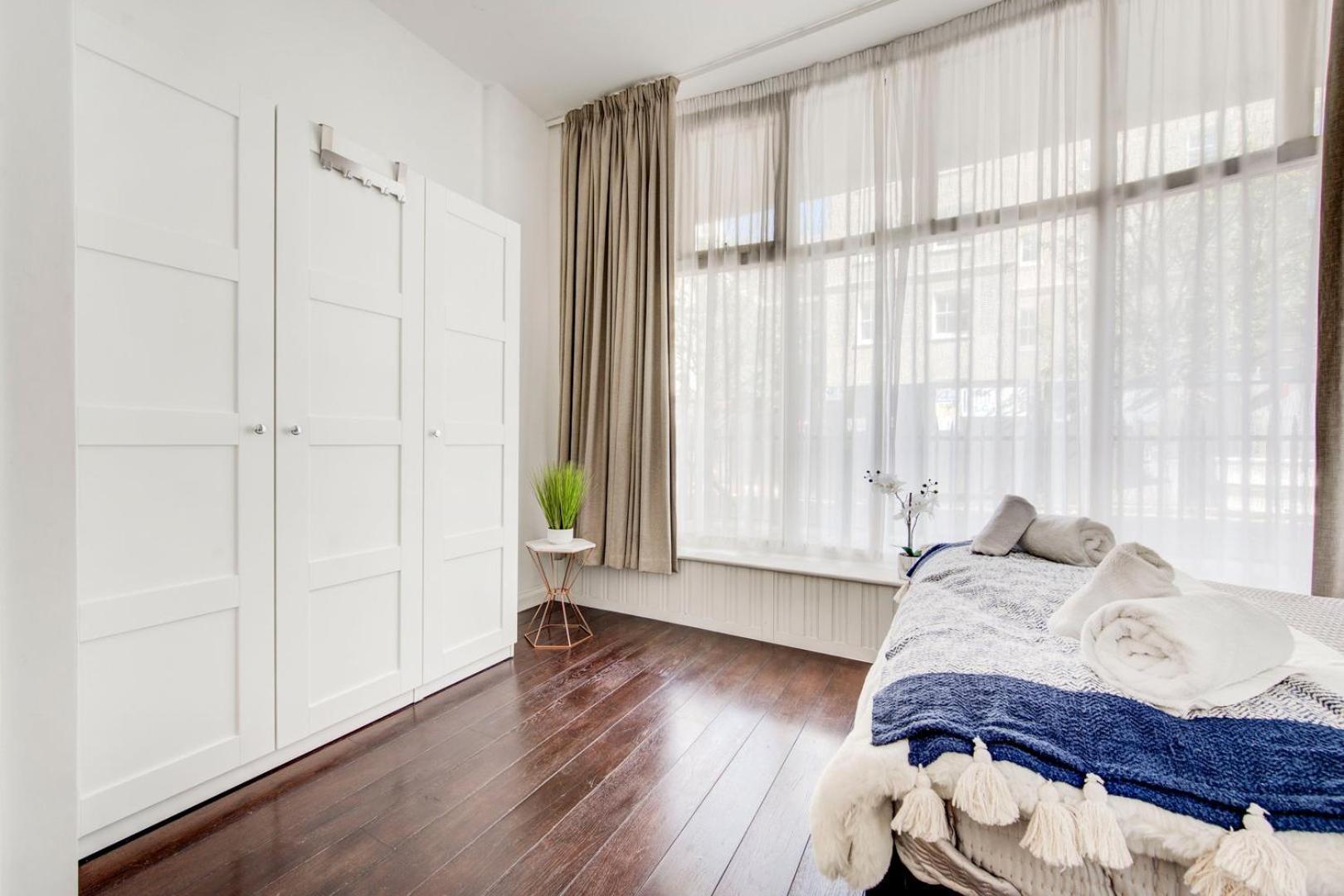 4 Guests | Smart Tv | Attractions Apartment *