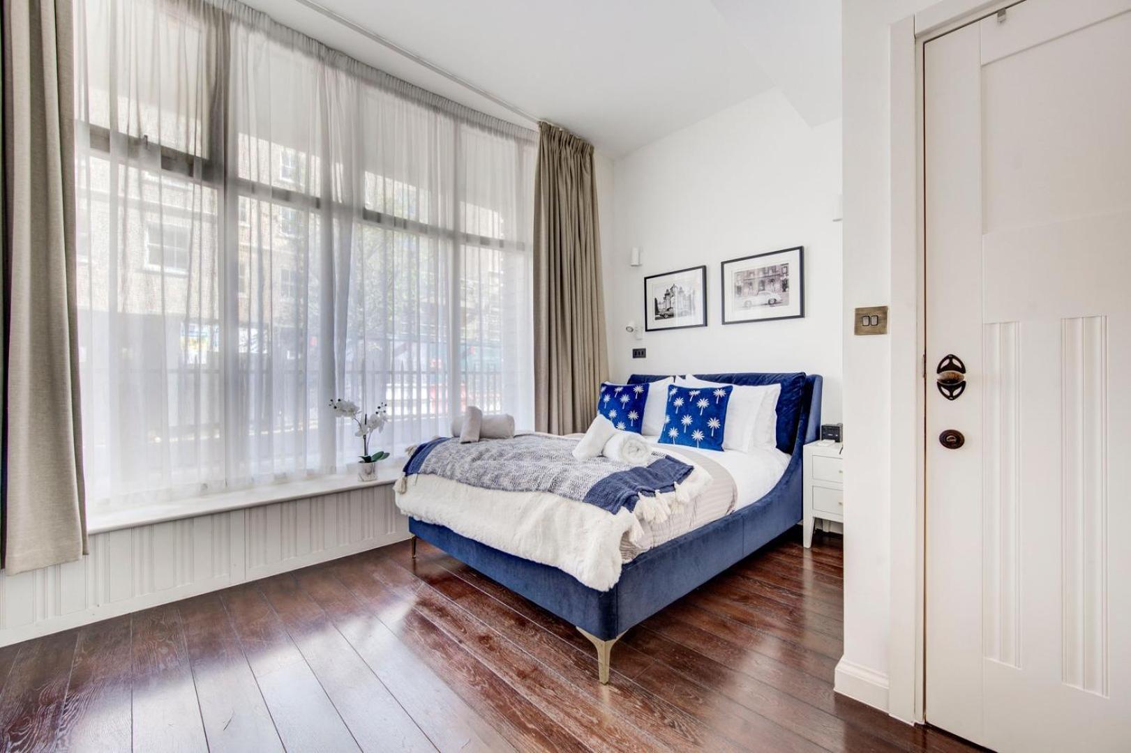 4 Guests | Smart Tv | Attractions Apartment *