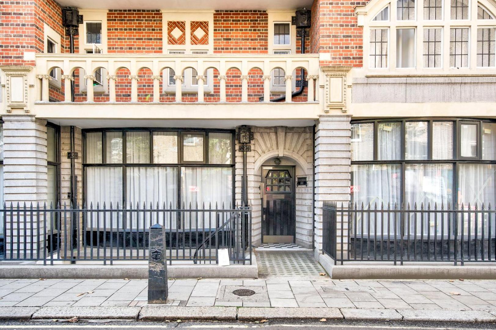 Apartment 4 Guests | Smart Tv | Attractions London