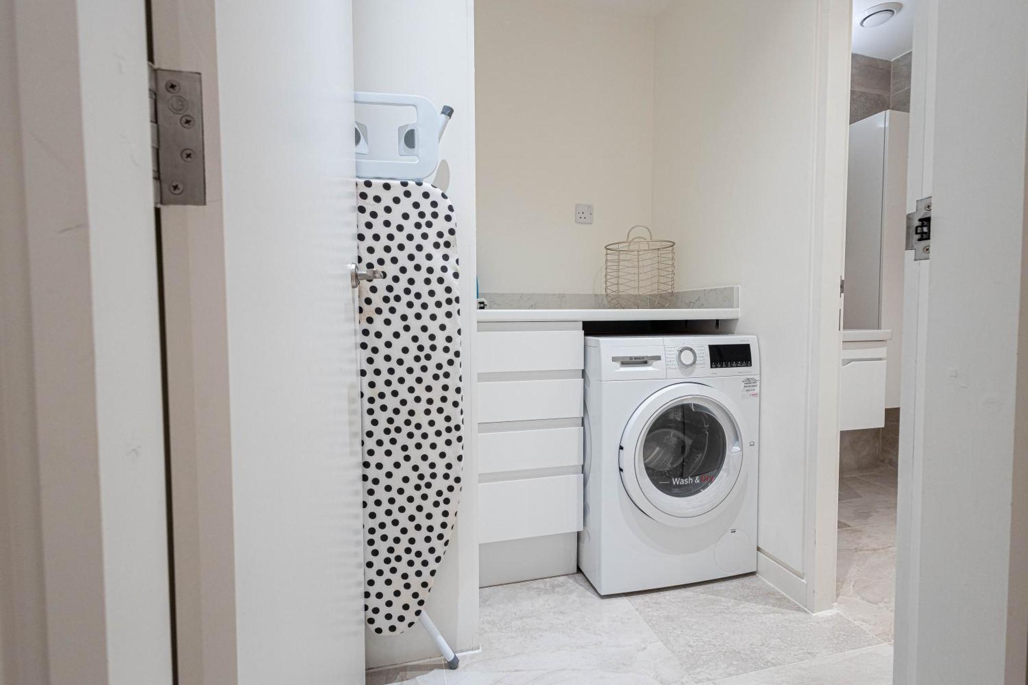 The Arches Luxurious Three Bedroom Close To Hampstead Heath With Garden Balcony And Courtyard Londres