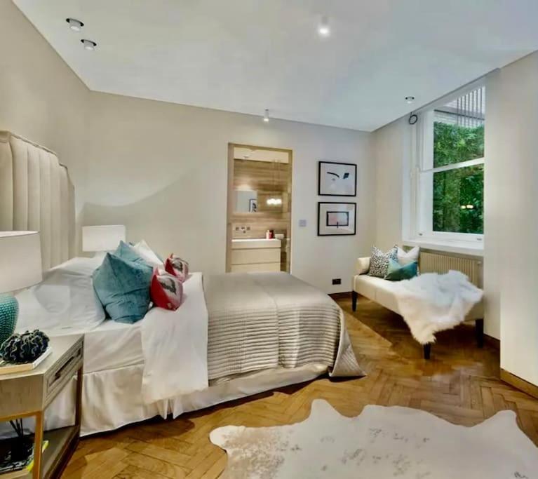 Quiet Luxury Escape For 6 In Covent Garden *