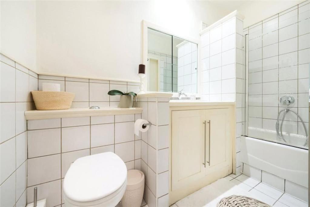 Neat, Bright, And Convenient. Appartement *