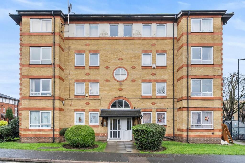 Cozy In Greater - 1br,1 Bath Apartment London