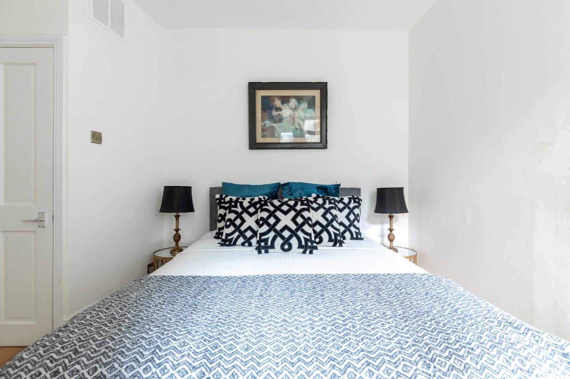 Renovu Premium Homes In Kensington * Londres