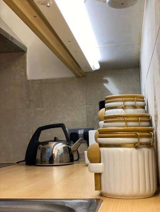 Spacious Flat In The Desirable Area Of London
