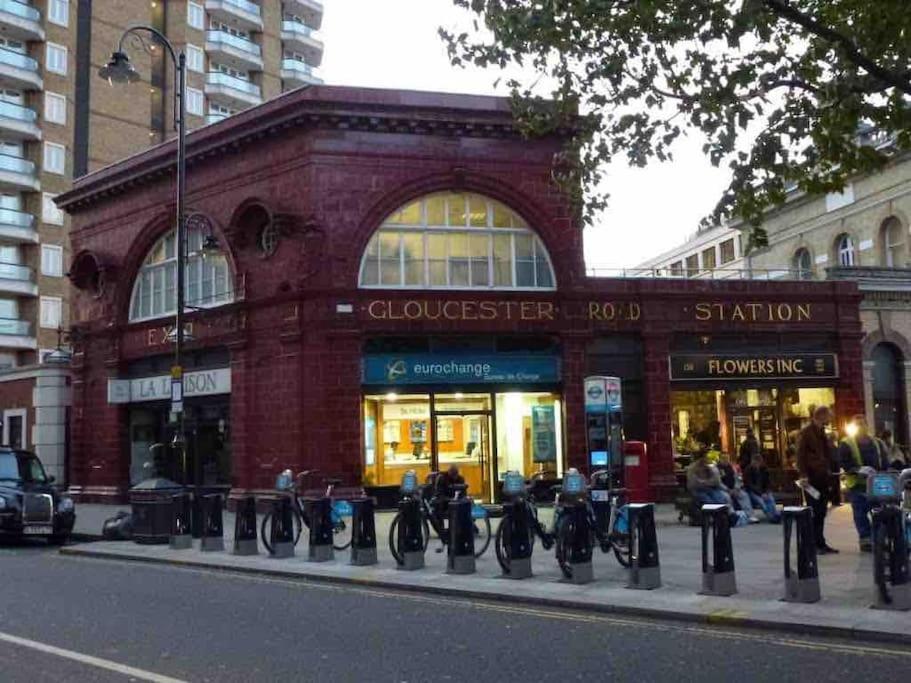 Spacious Flat In The Desirable Area Of London