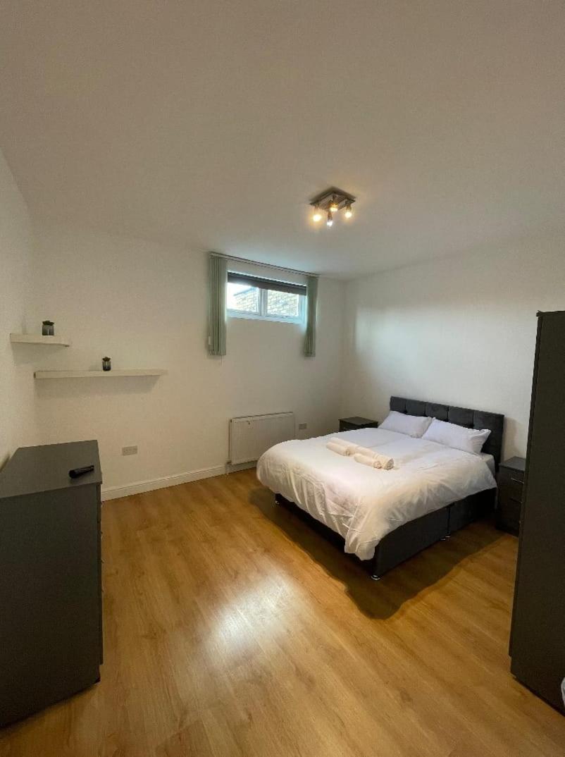 Flat 2 Battersea Park Road Londres