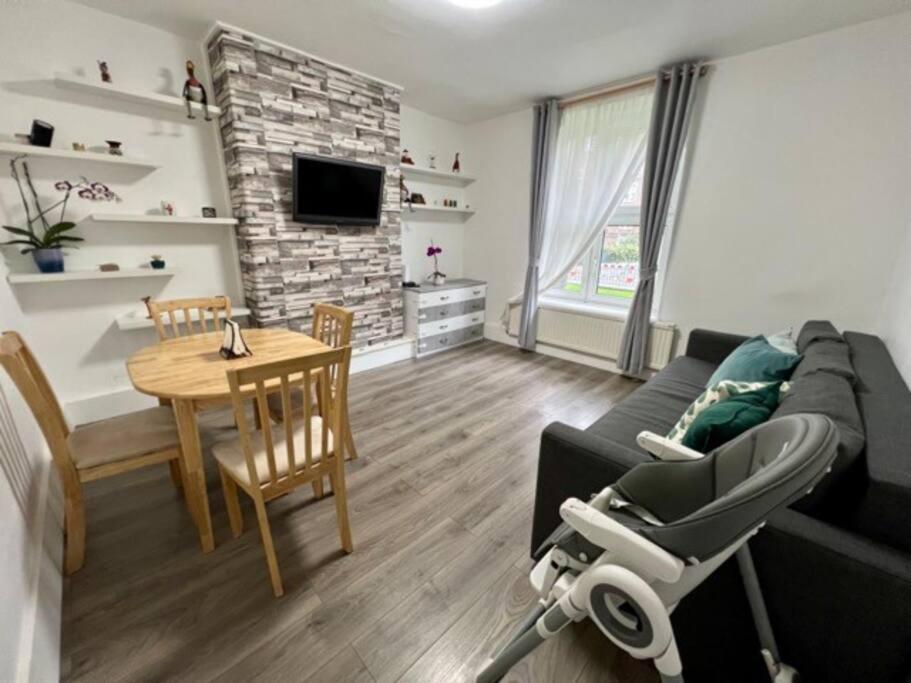 Apartamento Ground Floor Flat Free Parking Londres