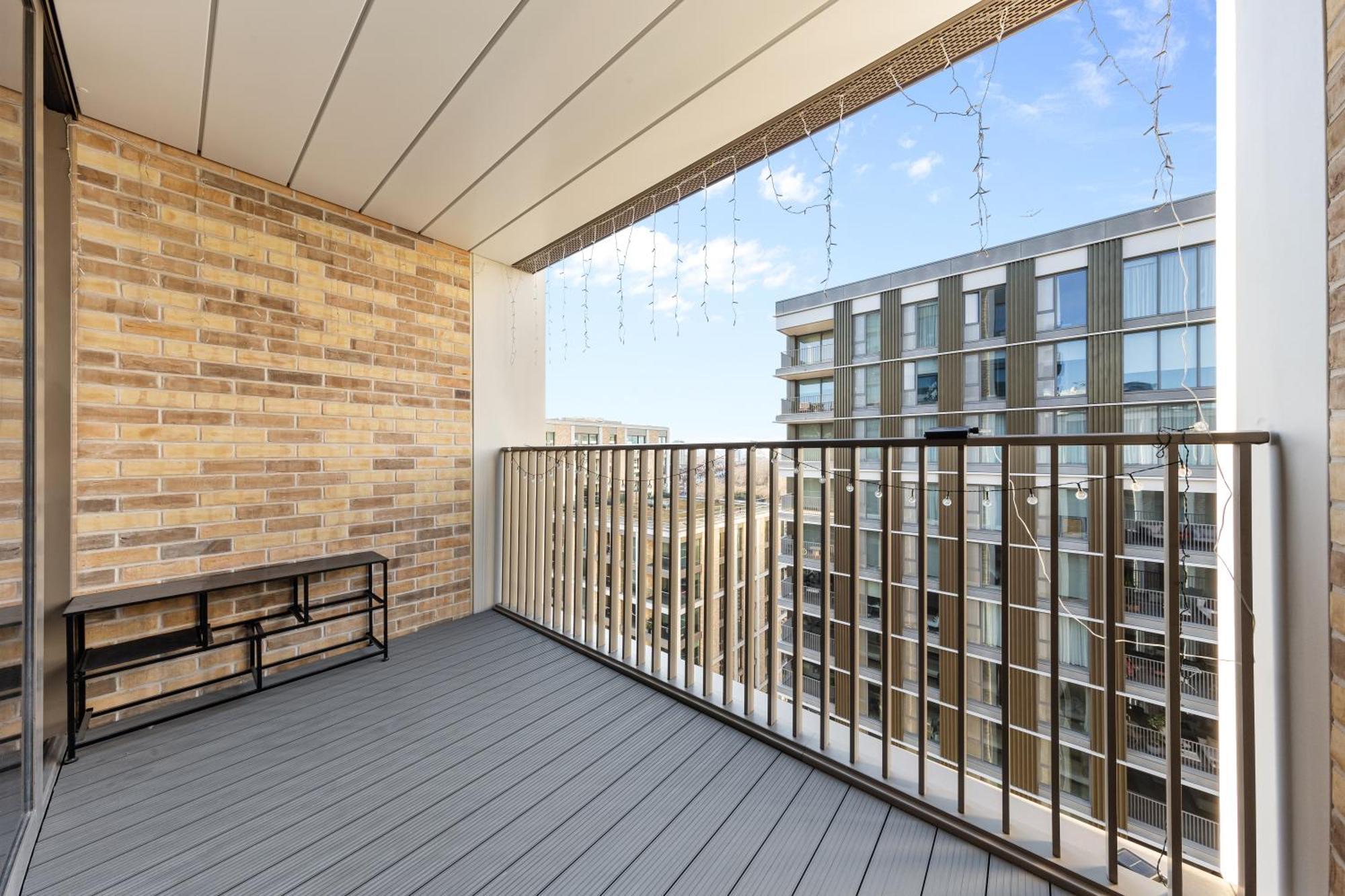 Luxury 1bdr + Balcony - * Londres