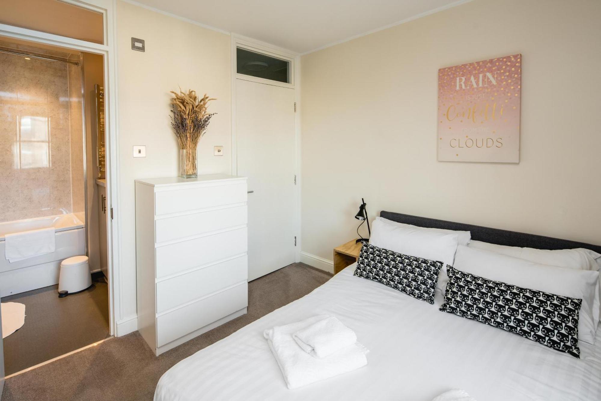 Superb 1bd Flat In The Heart Of Camden Town * Londen