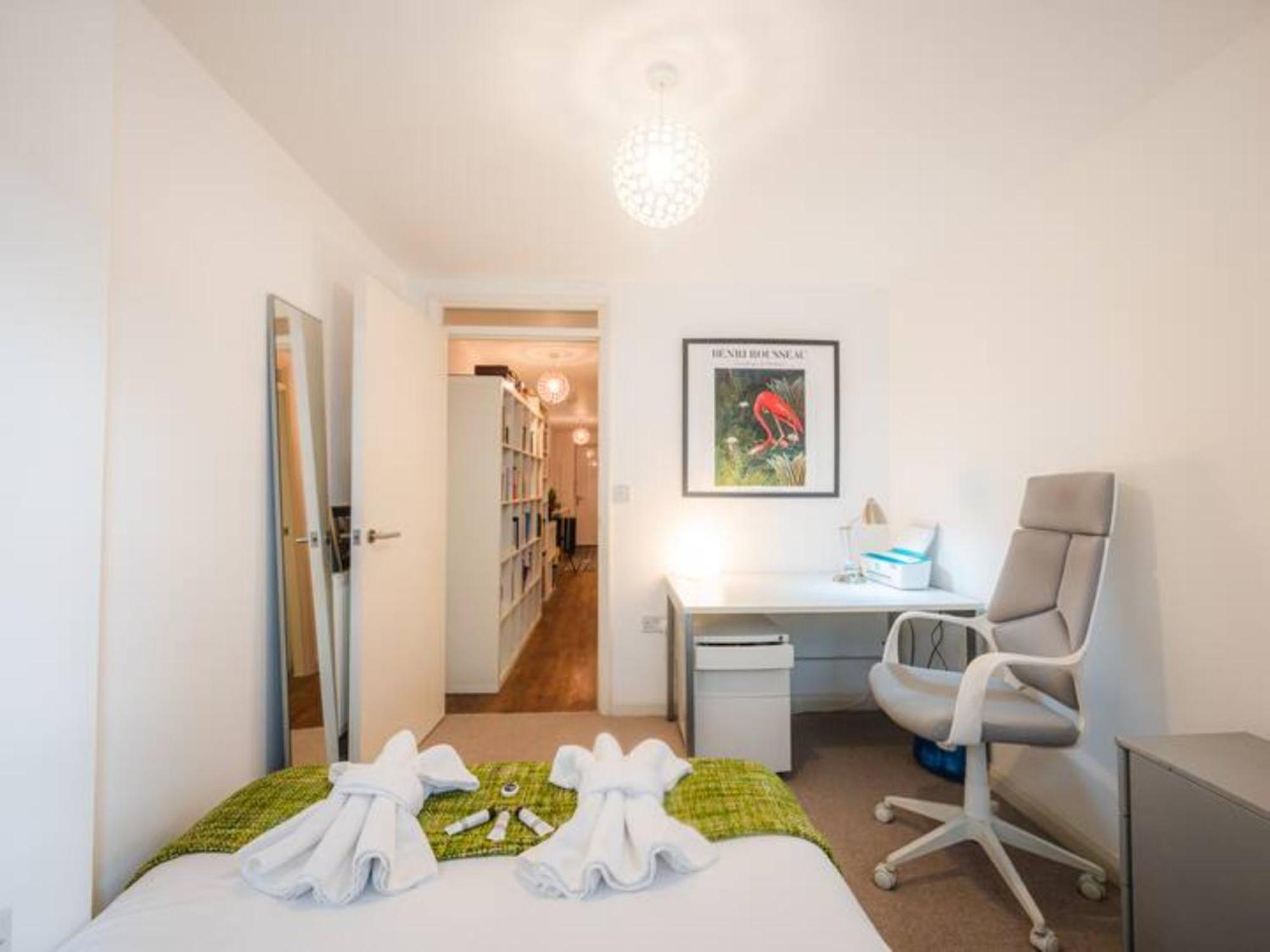 Pass The Keys Modern 2-bed With Private Balcony, Near Dalston Junction Station - Ideal Urban Retreat! Appartement Londres