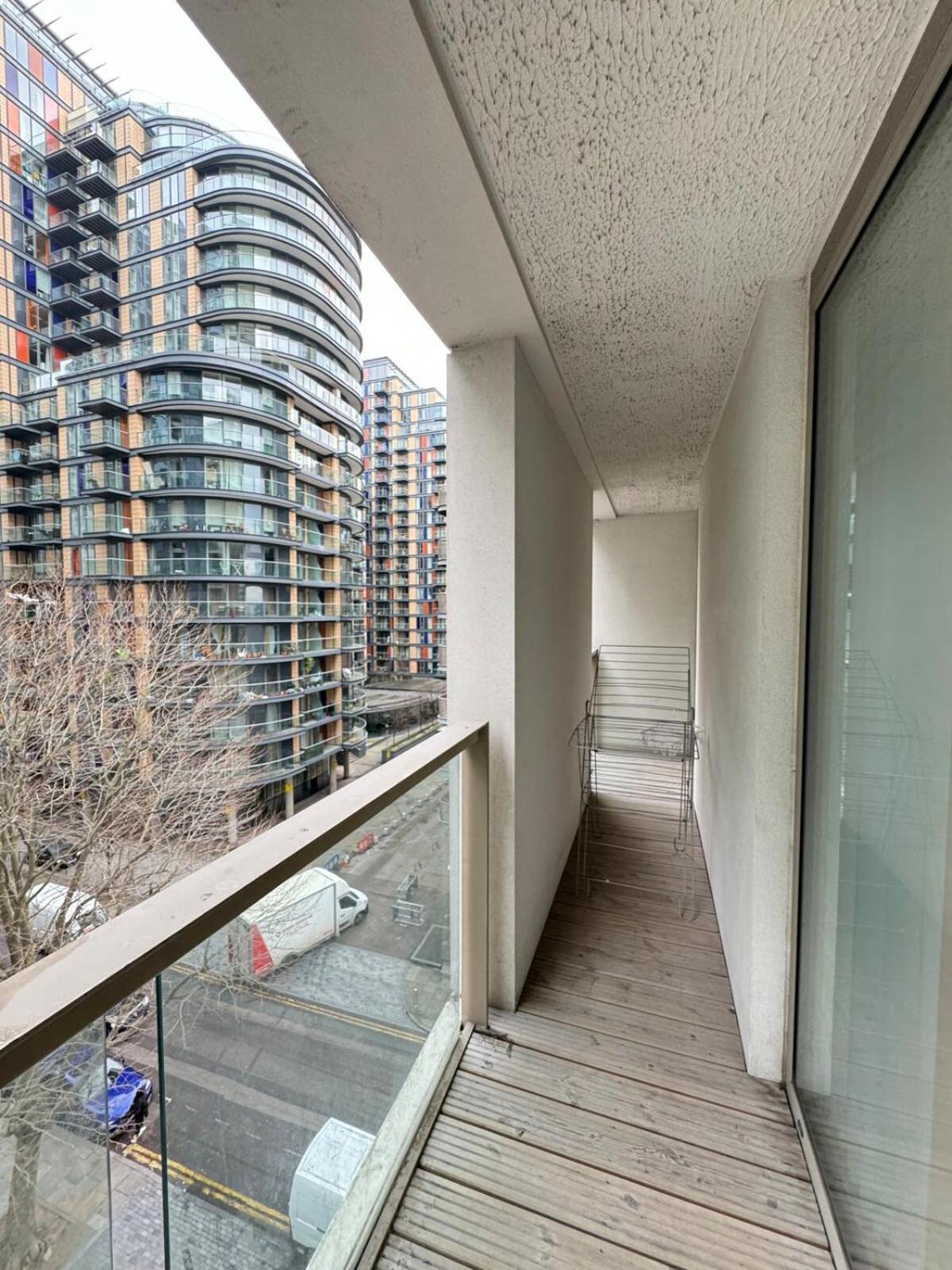 Appartement Contemporary 2bd Flat Wbalcony Canary Wharf!
