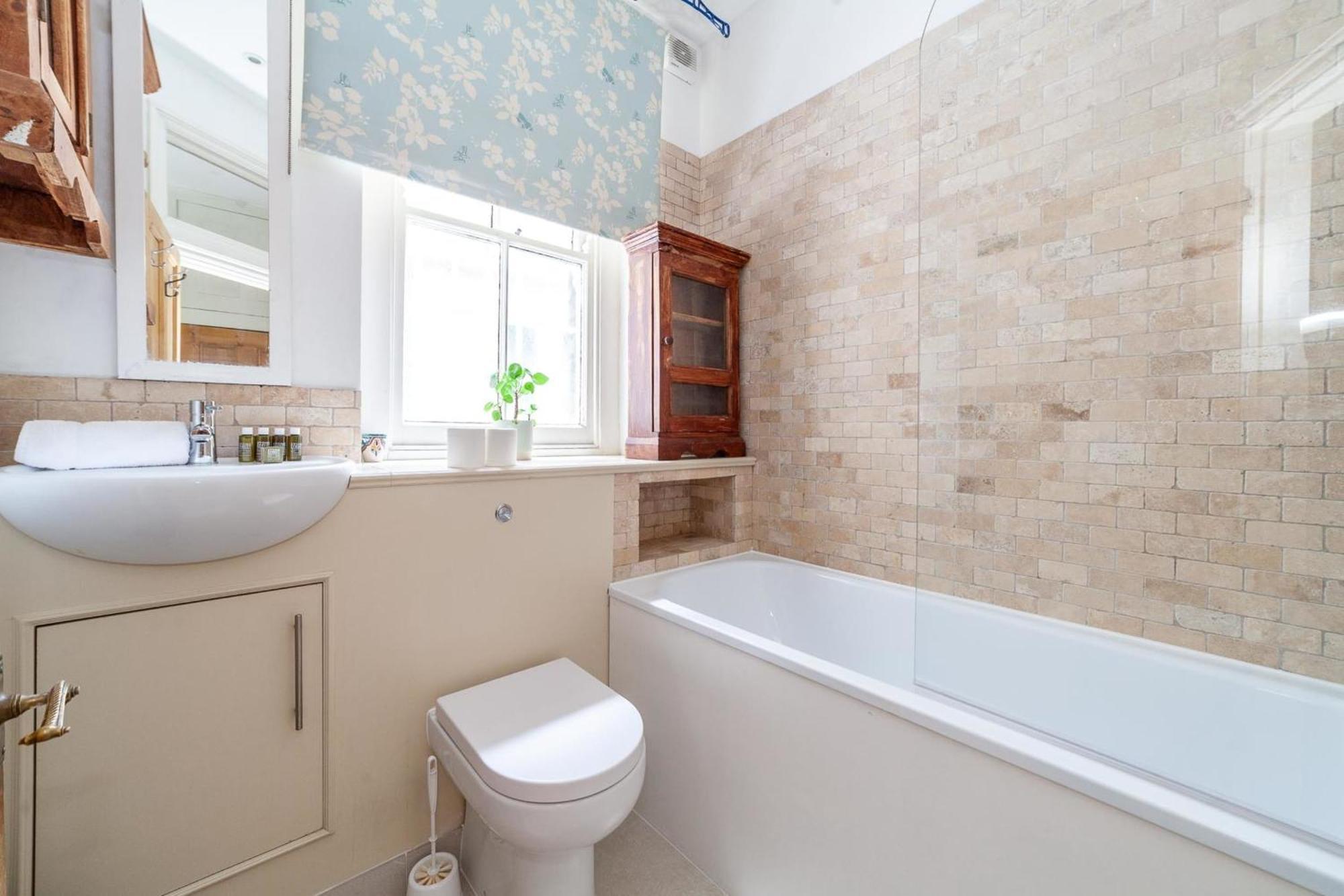 Cosy And Spacious Apartamento Londres