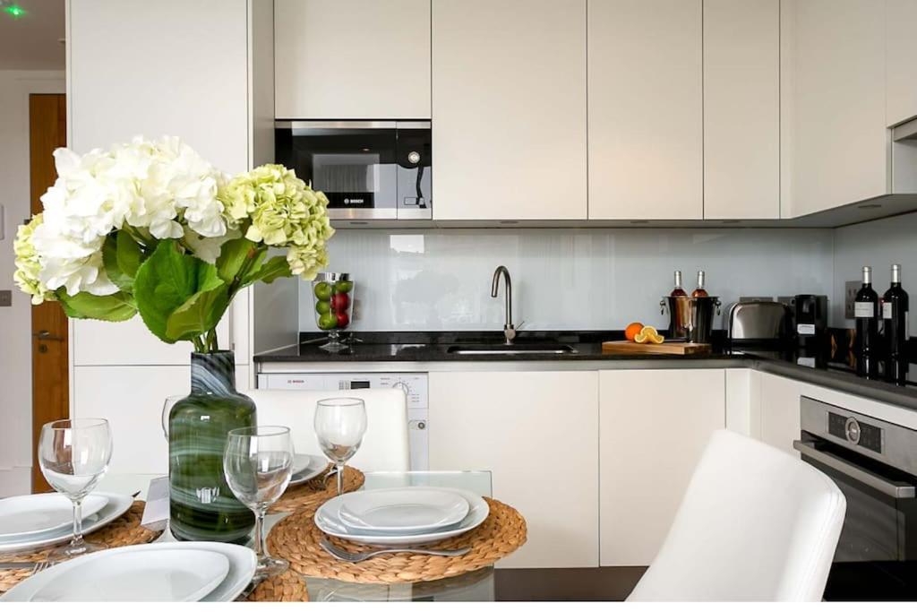 Lovely 2 Beds Flat - A/c - Lift. Londres