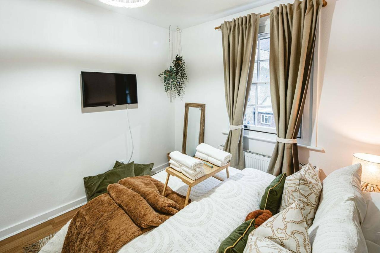 1 Bedroom, 5 Minutes Walk To Angel Station, Apartamento *