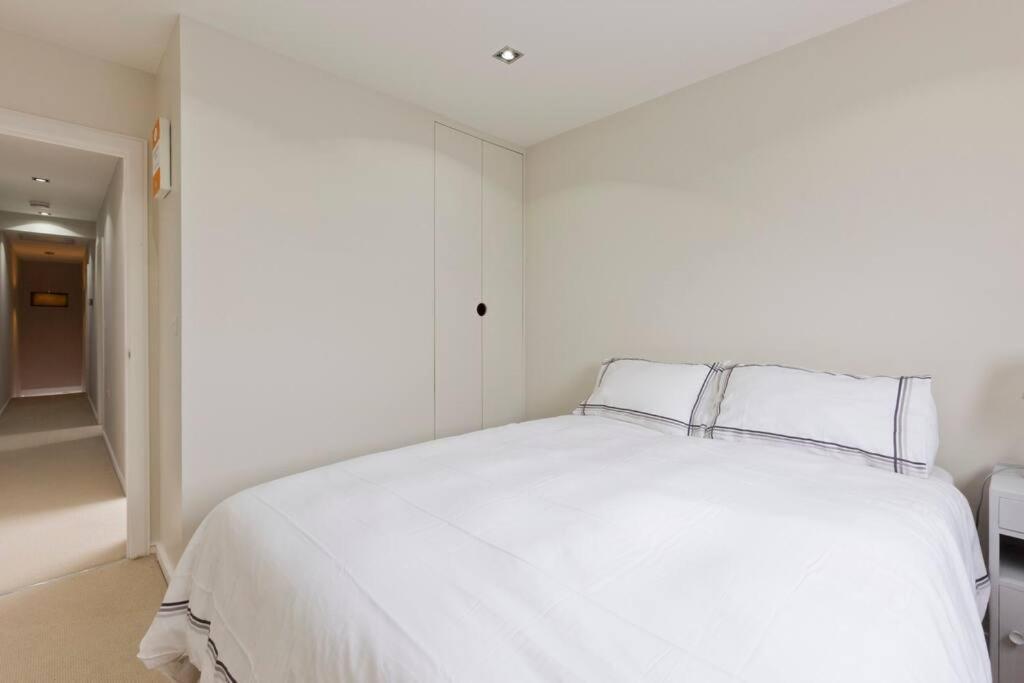 Holiday home Modern Town House In Barnes, West