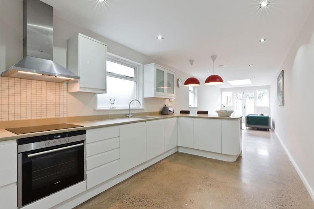 Holiday home Modern Town House In Barnes, West *