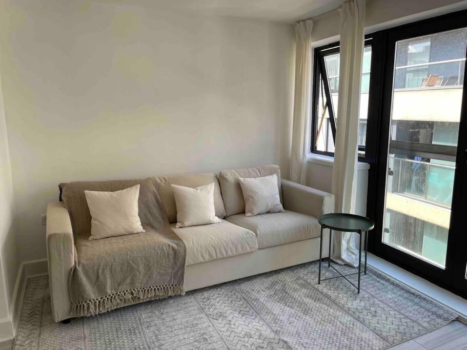 6 Bedroom In A 3 Building Complex, Great For Large Group Bookings, Location Appartement Londen