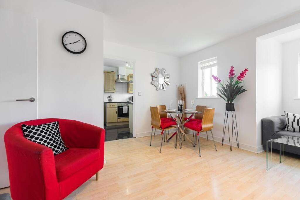 2-br Oasis In Woolwich