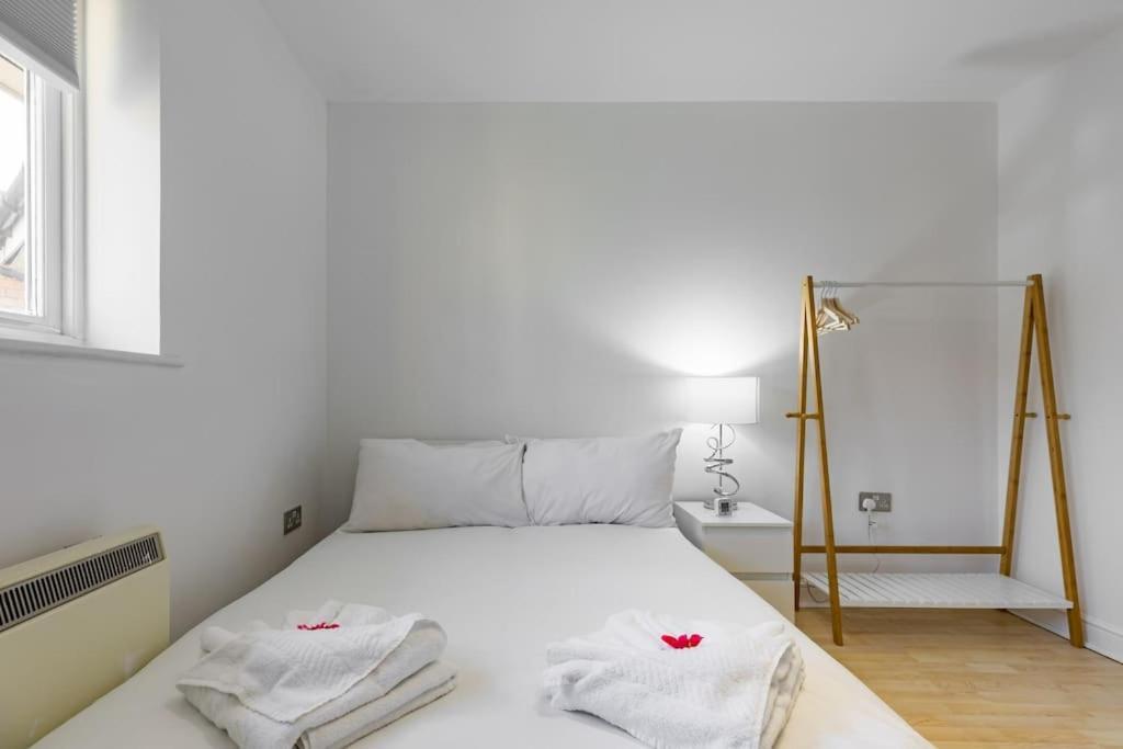 Apartamento 2-br Oasis In Woolwich Londres