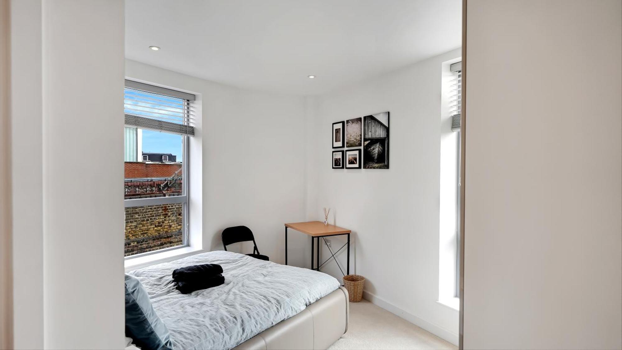 Apartment Modern And Spacious Penthouse In Putney With Free Parking