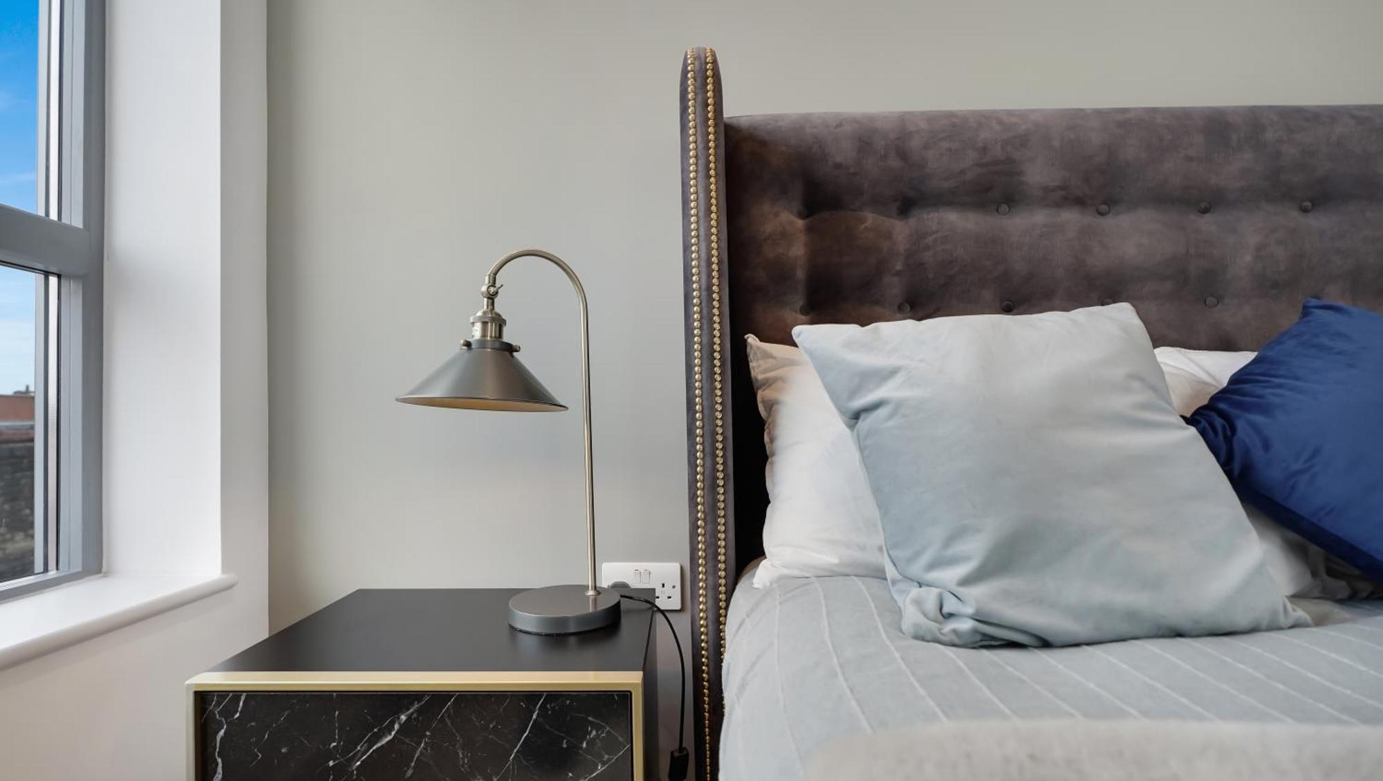 Modern And Spacious Penthouse In Putney With Free Parking Apartment London